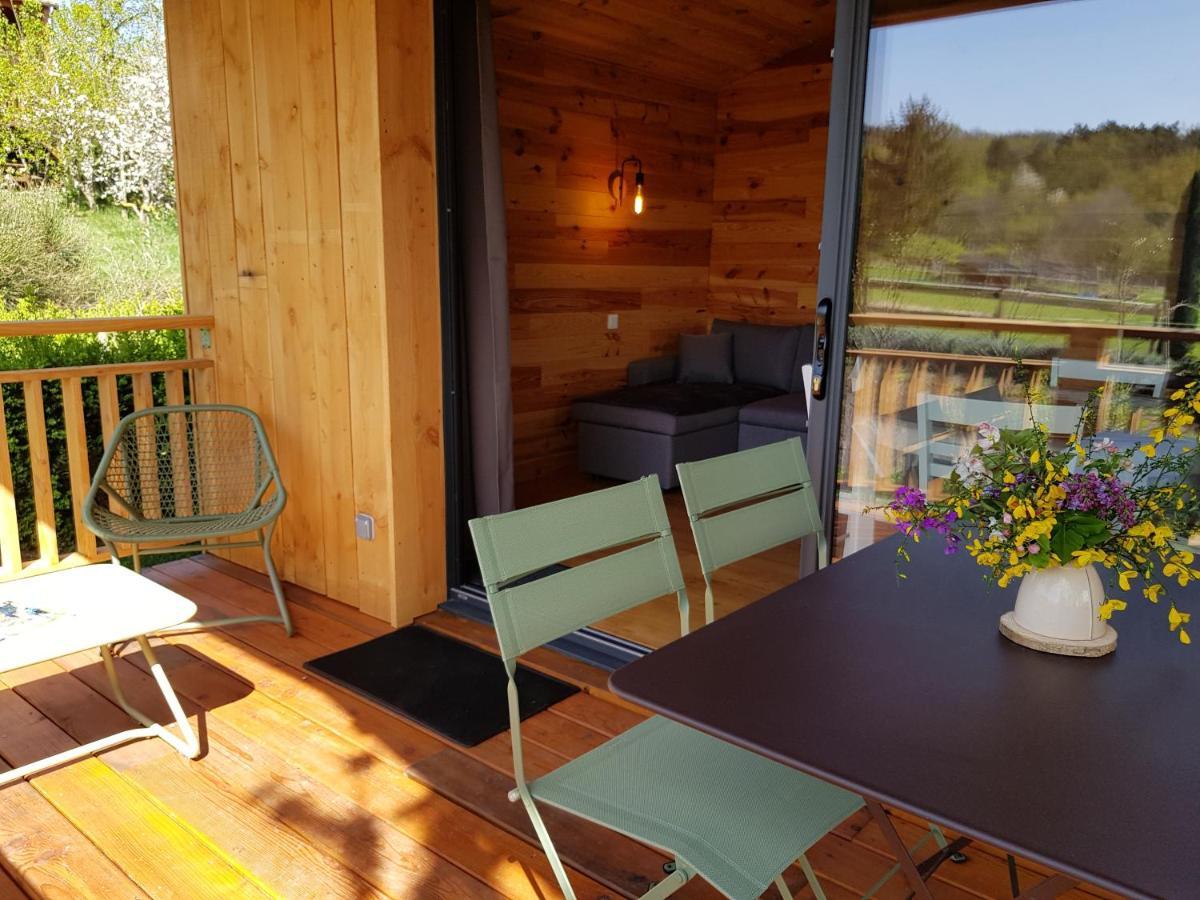 La Cabane Du Jardin Bongheat 外观 照片